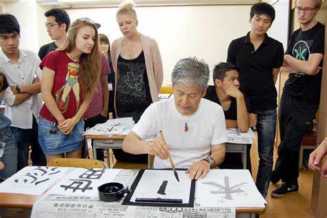 日本语言学校要读几年？