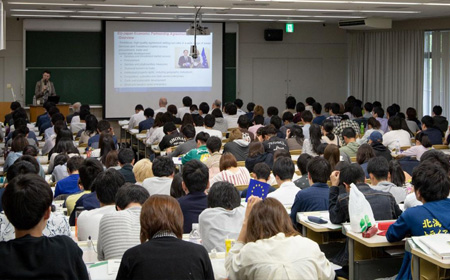北海道大学公共政策课程有老师可以指导预习吗?