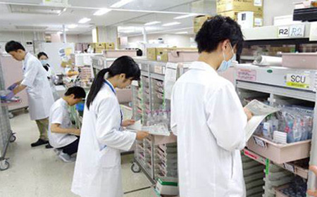 京都大学医学部THE.jpg