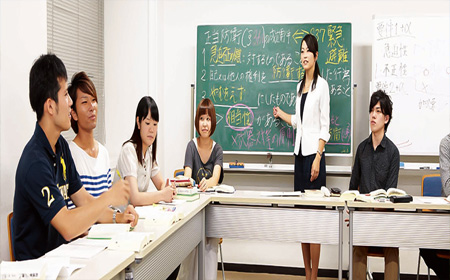 东京大学法学部THE.jpg