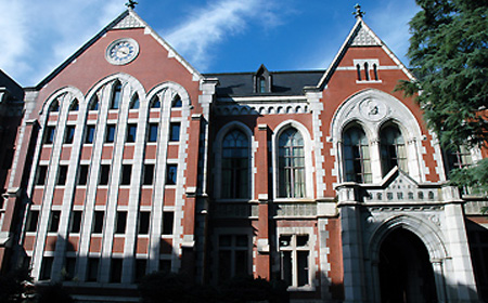 庆应义塾大学商科一年学费需要准备多少学费？