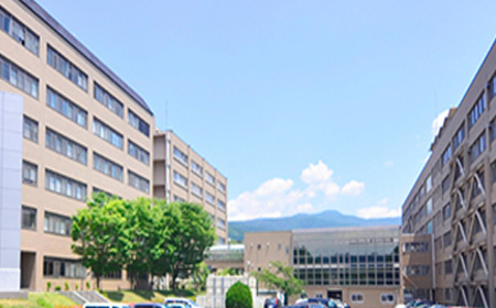 信州大学人文学部校内考科目与专业课程解析